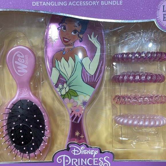 Disney brush set - Picture 3 of 8